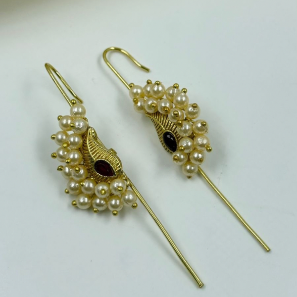 Crimson & Cream Pearl Swirl Gold-Tone Ear Climber