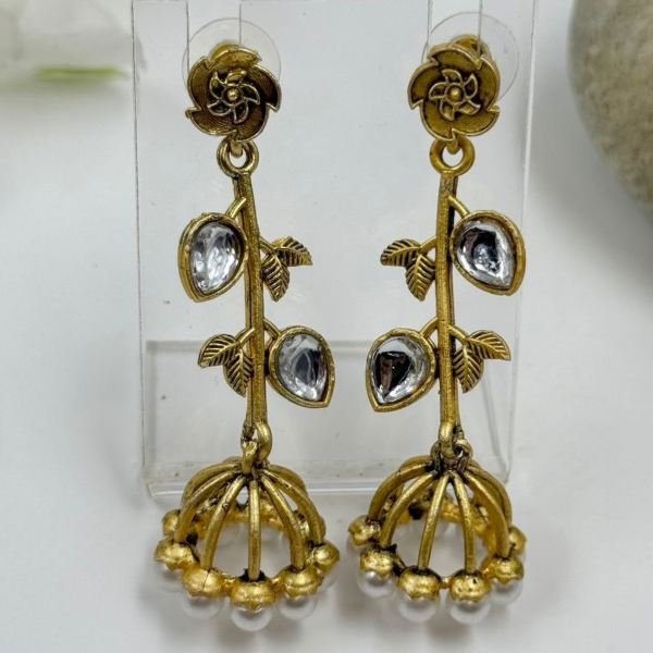 Grace in Every Detail – 5-Piece Elegant Earrings Set For Her