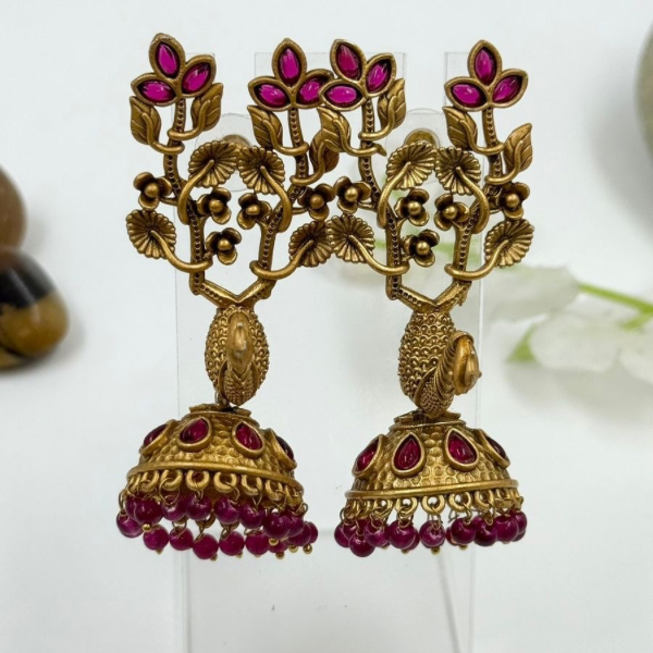 Grace in Every Detail – 5-Piece Elegant Earrings Set For Her