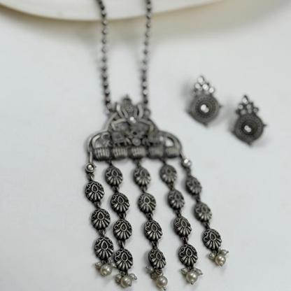 Oxidized Floral Tassel Necklace Set