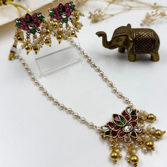 Elegant Kundan Pearl Lotus Necklace Set