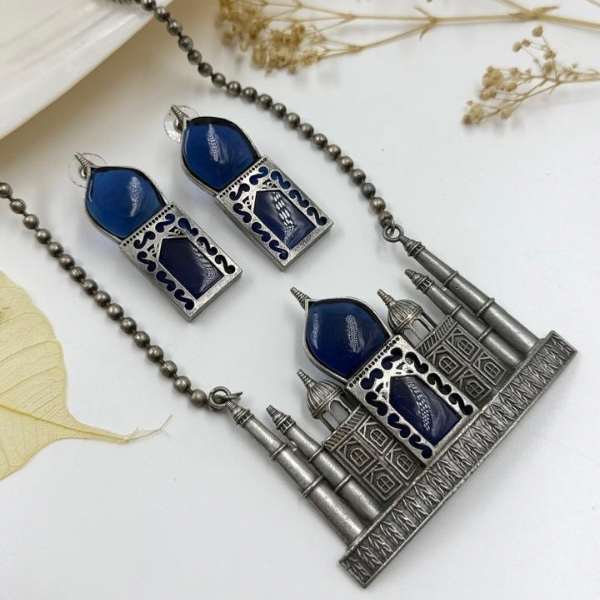 Taj Mahal Motif Oxidised Necklace Set in Blue