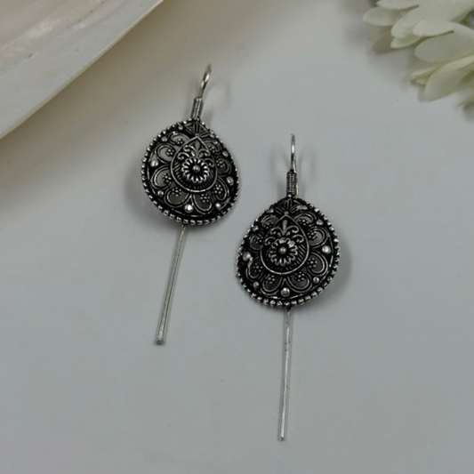 Charming Textured Oxidised Ear-cuff