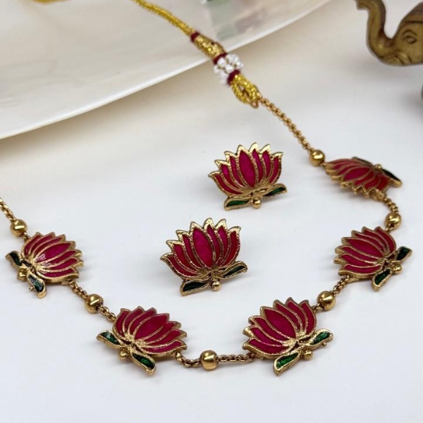 Blush Pink Lotus Bloom Choker Set