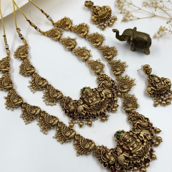Kanchipuram Muse: Lakshmi Bridal Set