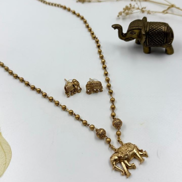 Majestic Riders: Gold-Toned Necklace and Earrings Set