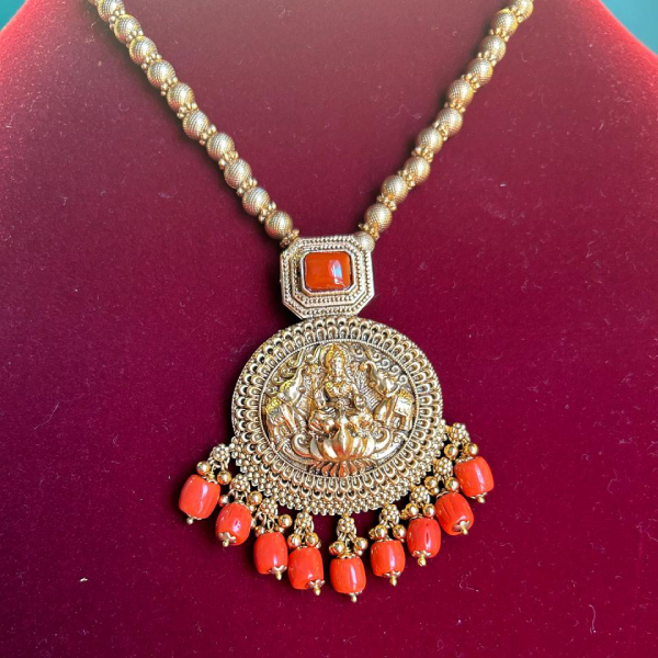 Radiant Red: Gold-Toned Necklace and Earrings Set