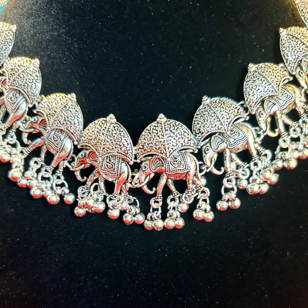 Elegant Elephant Necklace Set