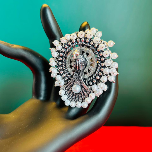 Pearlescent Elegance: Vintage-Inspired Peacock Ring Set