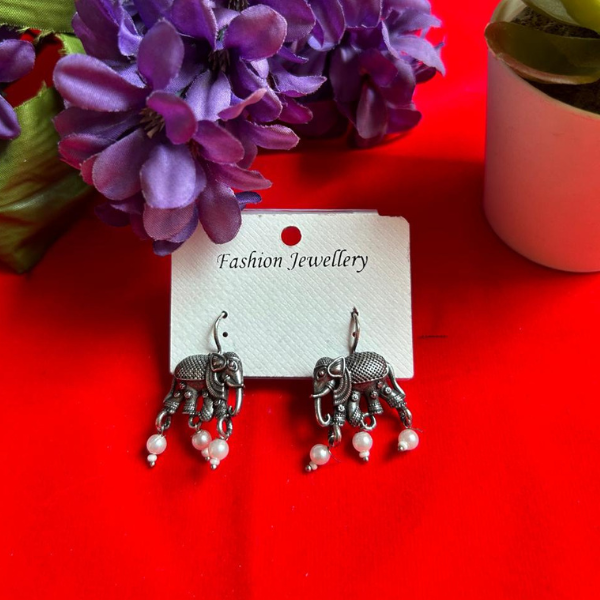 Simple Oxidized Elephant Earrings With Pearls