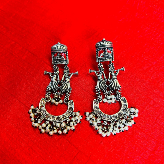 Classic Rajasthani drop earring with dual shehnai pattern