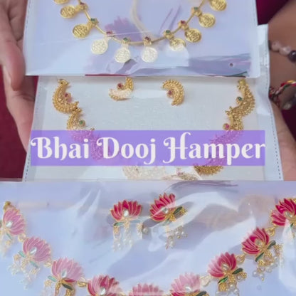 Festive Glam: Choker Necklace & Potli Pouch Combo